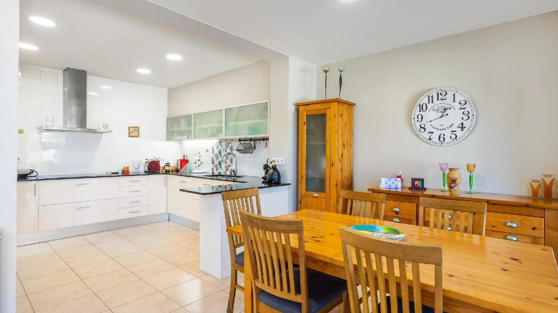 Ferienhaus Mit Privatpool Fuer 8 Personen Ca 230 Qm In Empuriabrava, Costa Brava Golf De Roses