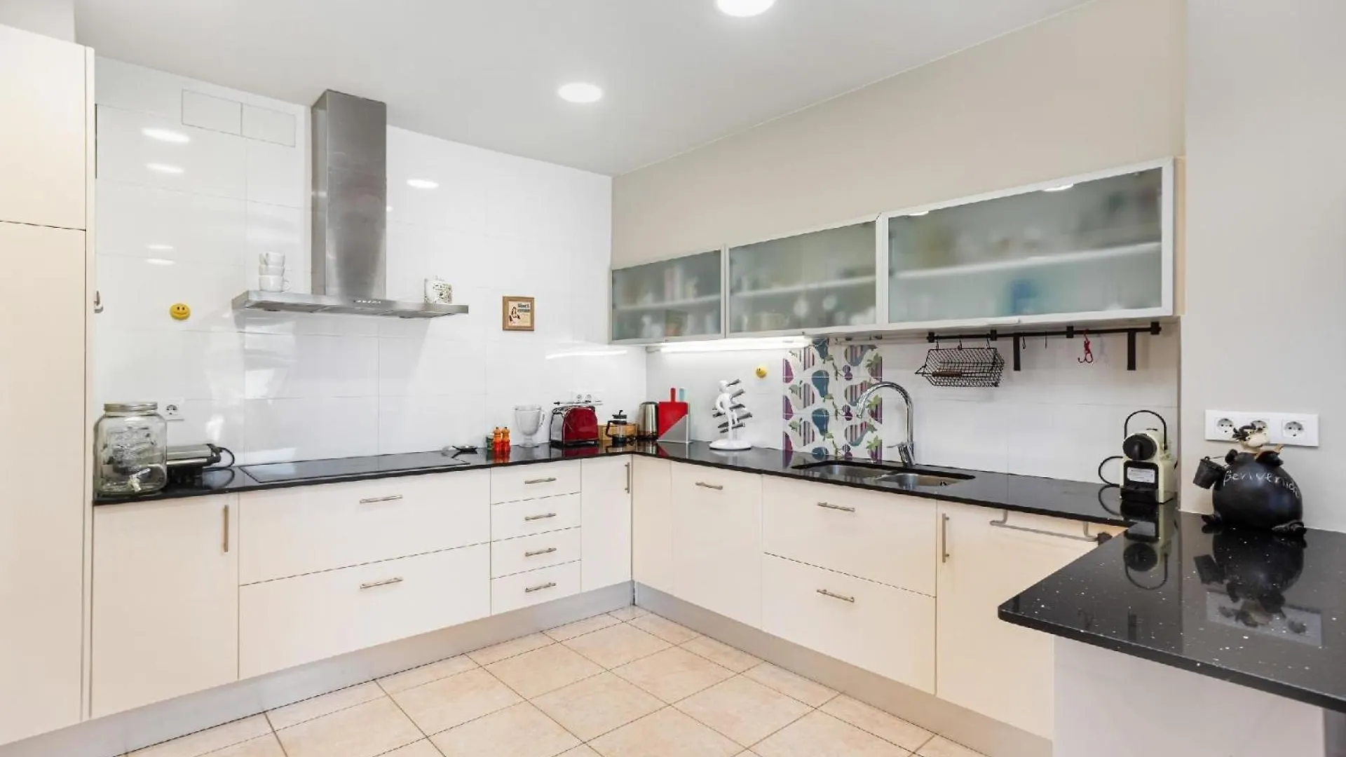 Ferienhaus Mit Privatpool Fuer 8 Personen Ca 230 Qm In Empuriabrava, Costa Brava Golf De Roses Holiday home