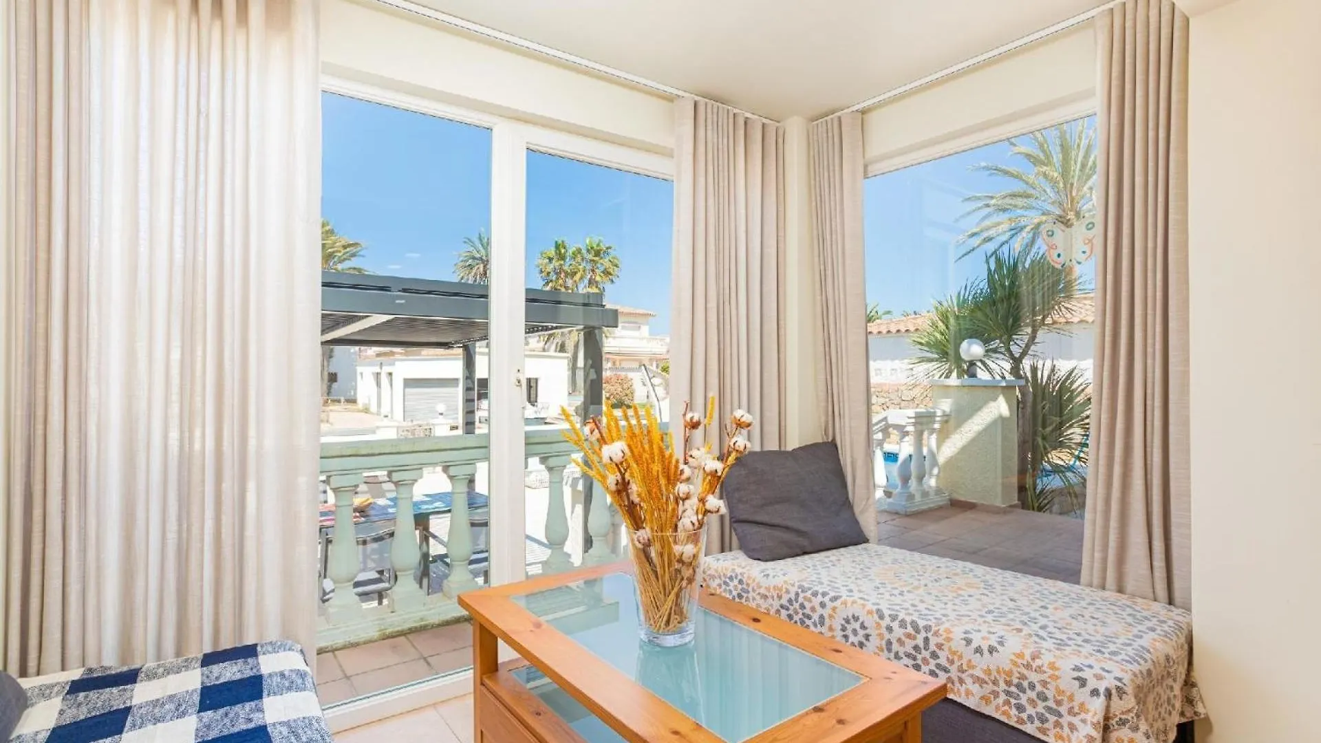 Ferienhaus Mit Privatpool Fuer 8 Personen Ca 230 Qm In Empuriabrava, Costa Brava Golf De Roses Holiday home Empuriabrava